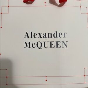 Graffiti Alexander McQueens size 44